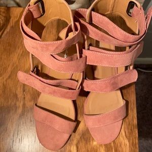 Fun strappy Qupid heels. Mauve pink. Never worn. Like new condition.